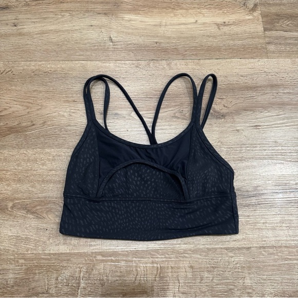 Lululemon Nulu and Mesh Yoga Bra Light Support, A/B Cups Jewel Emboss Black Sz 4 - Picture 3 of 6